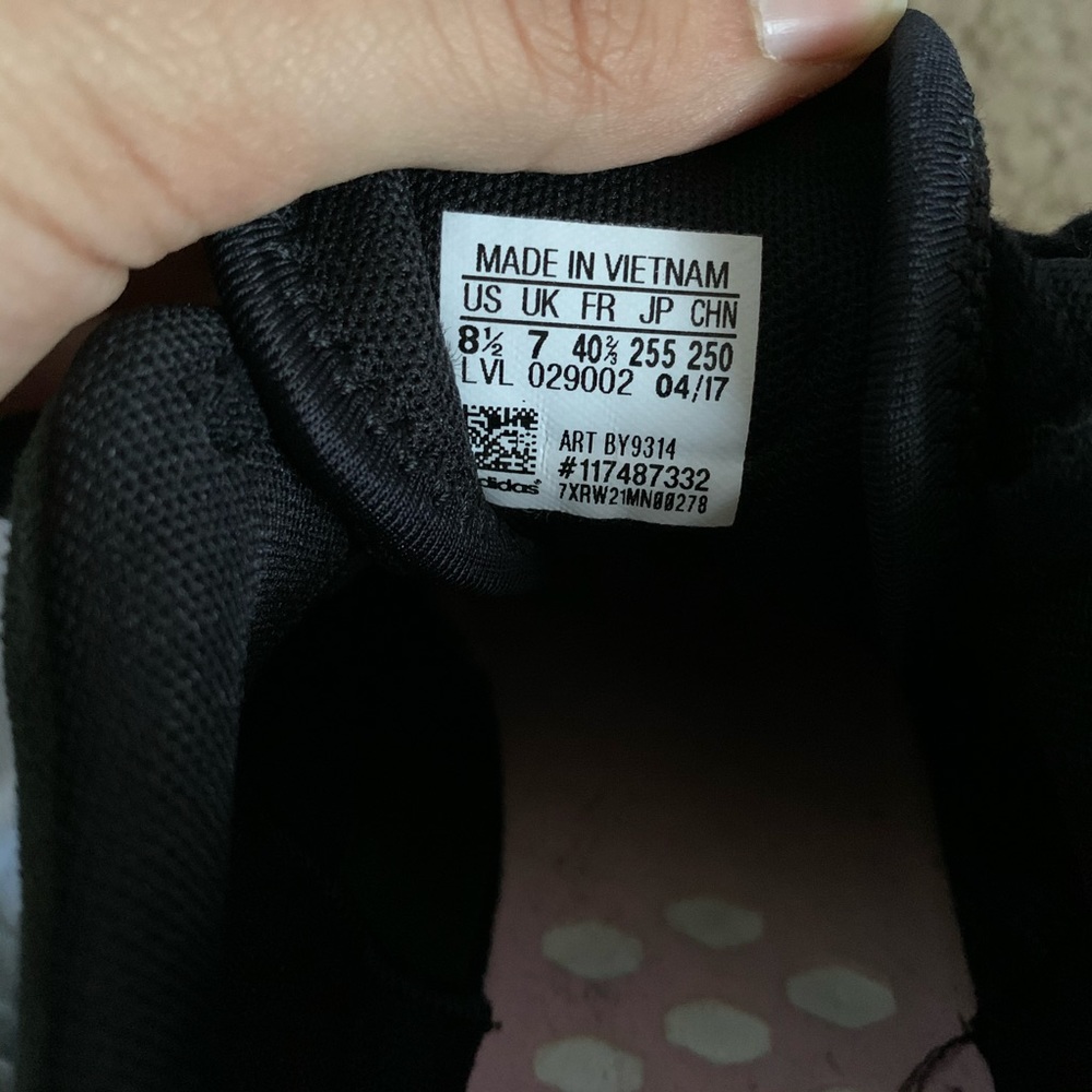 Women’s Addidas NMDs - Picture 4 of 4
